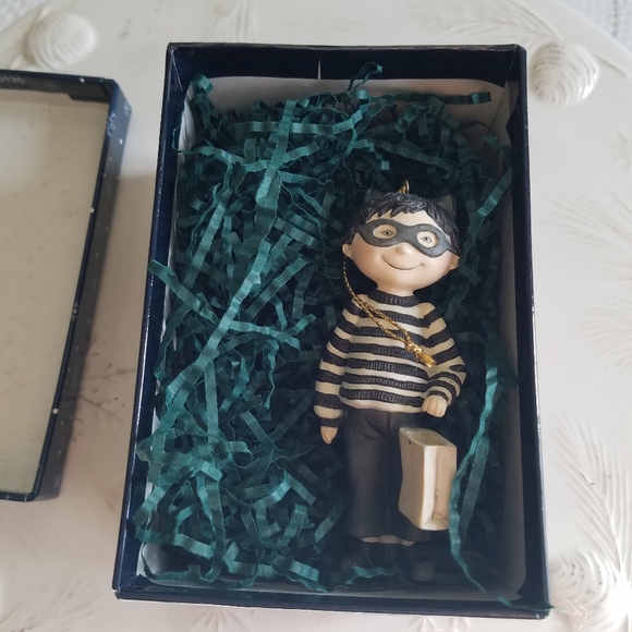 Lang and Wise 1998  Ceramic Ornament   Masked Cat - Picture 4 of 12